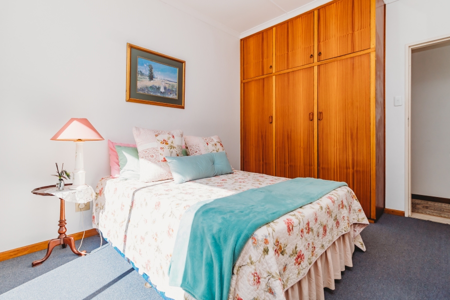 5 Bedroom Property for Sale in Heatherlands Western Cape